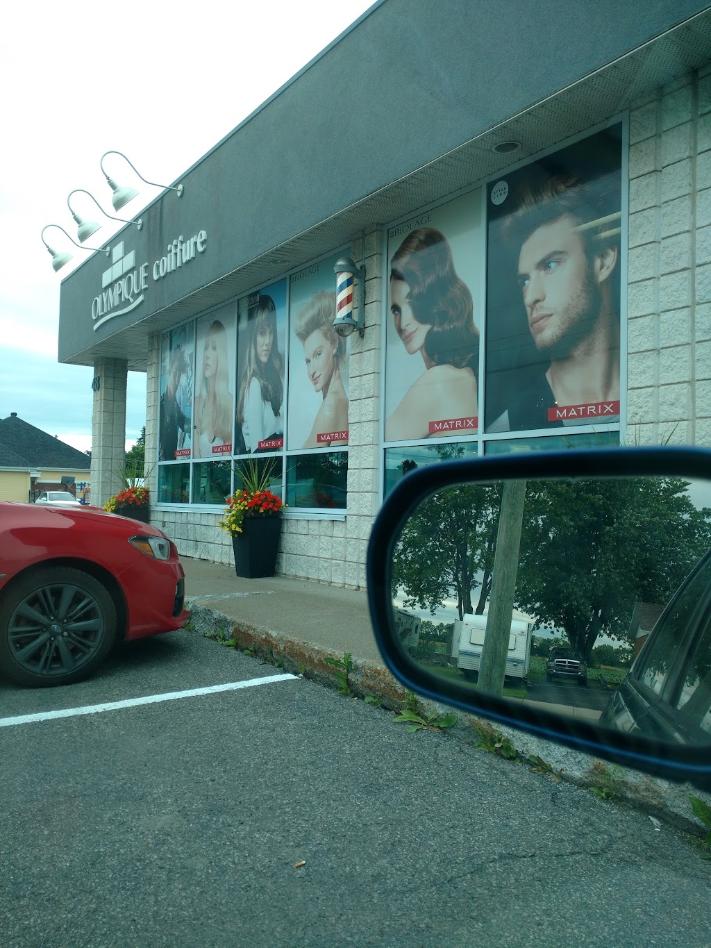 Olympique Coiffure Inc | 48 Boulevard Ste Anne, Sainte-Anne-des-Plaines, QC J5N 3N4, Canada | Phone: (450) 478-2608