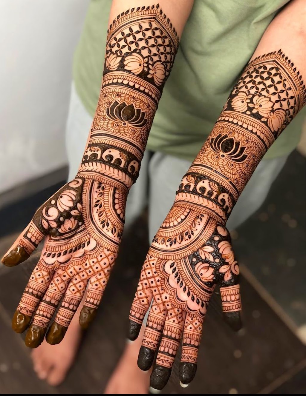 The Henna Connect | 5030 Heatherleigh Ave, Mississauga, ON L5V 2G7, Canada | Phone: (647) 402-8786