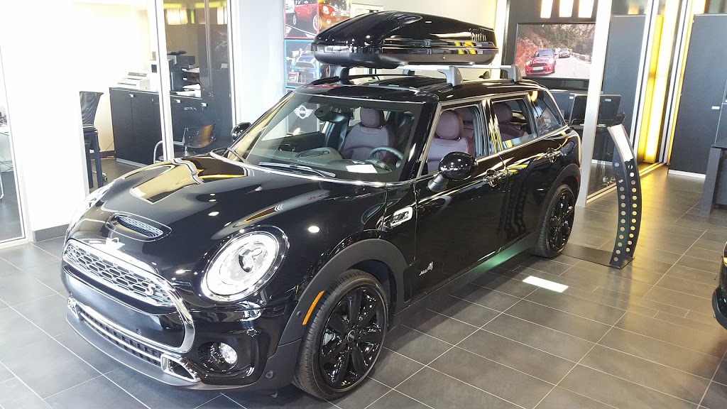 MINI Laval | 2440 Boulevard Chomedey, Laval, QC H7T 2X3, Canada | Phone: (450) 682-1212