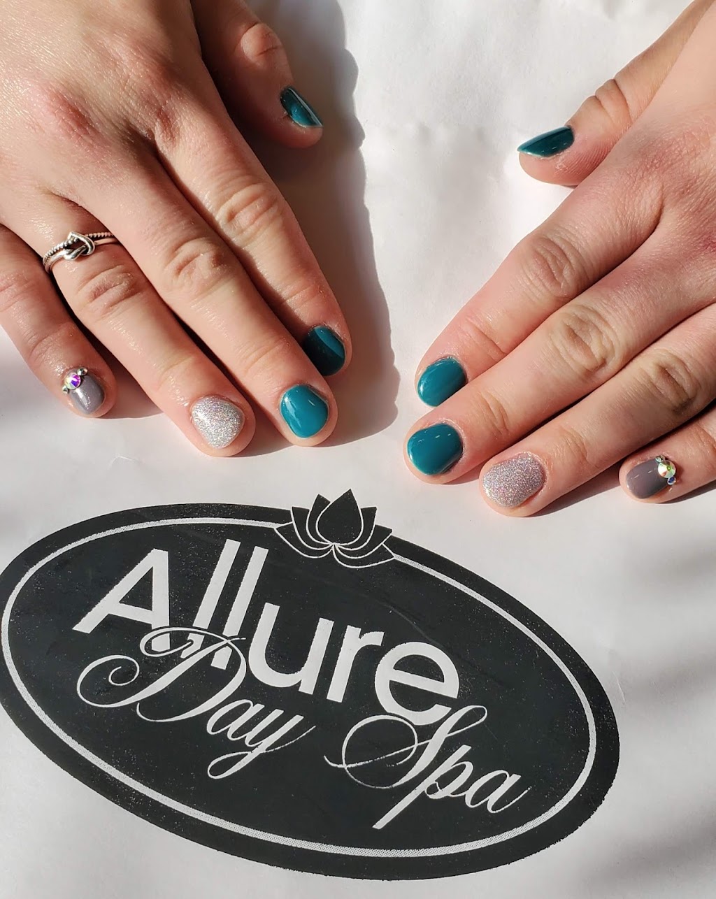 Allure Day Spa | 19 North St, Stirling, ON K0K 3E0, Canada | Phone: (613) 395-0900