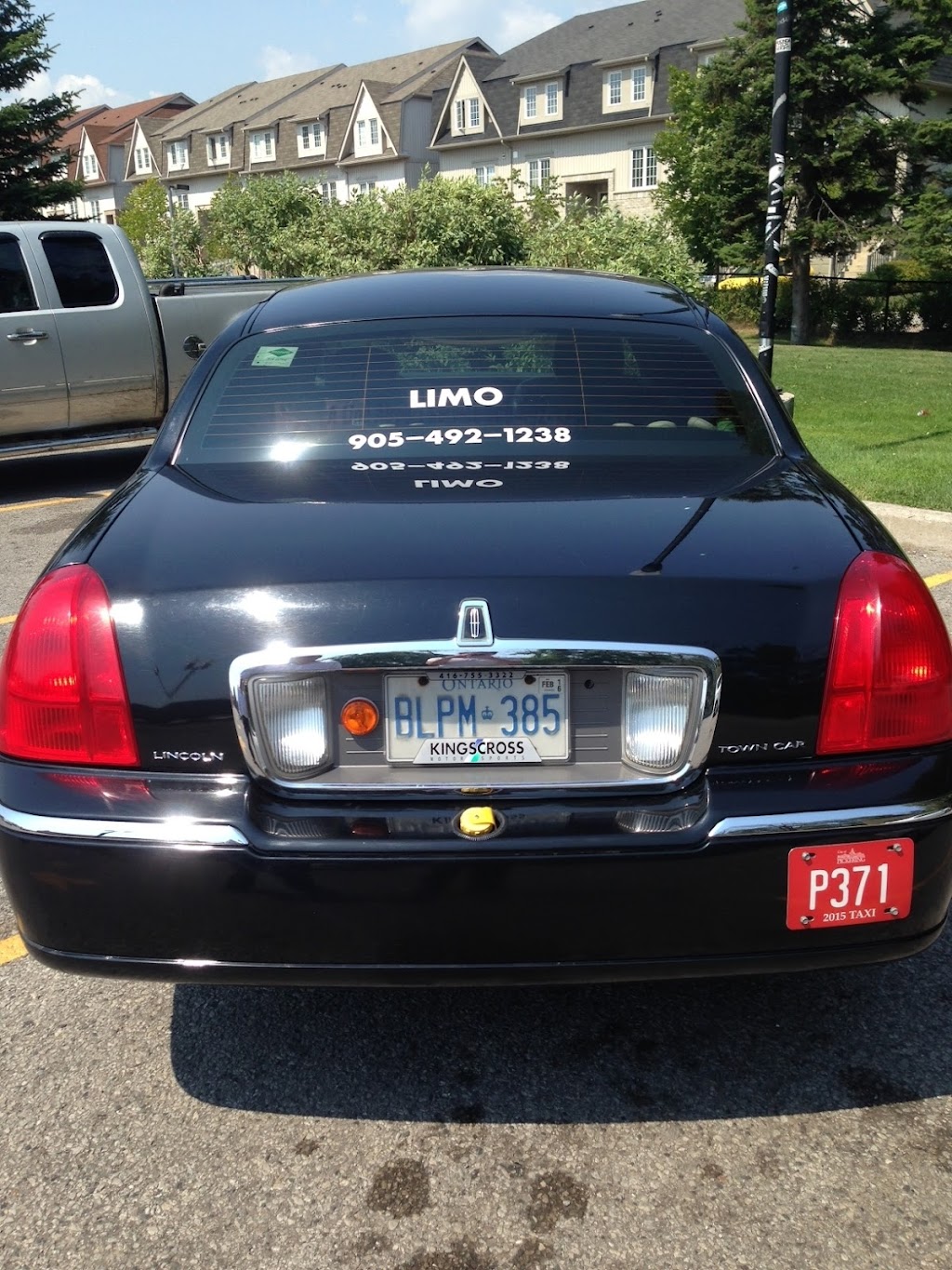 Ricks Taxi & Limo | 1544 Avonmore Square, Pickering, ON L1V 7H3, Canada | Phone: (905) 492-1238