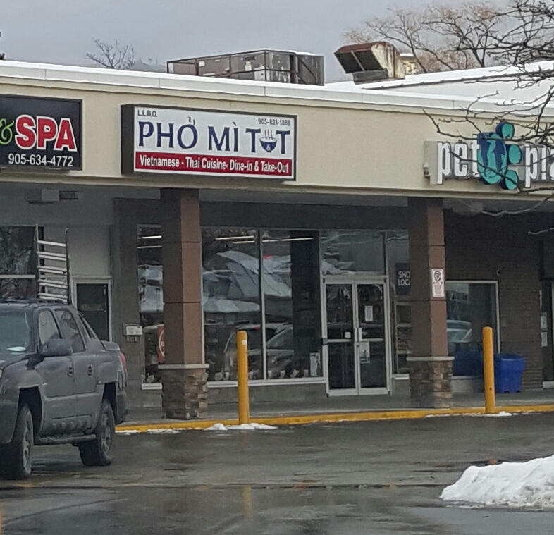 Pho Mi T&T | 583 Brant St, Burlington, ON L7R 2G6, Canada | Phone: (905) 631-1888