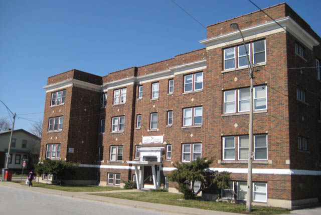 Garden Court Apartments | 280 Erie St W, Windsor, ON N9A 6B5, Canada | Phone: (519) 890-1099