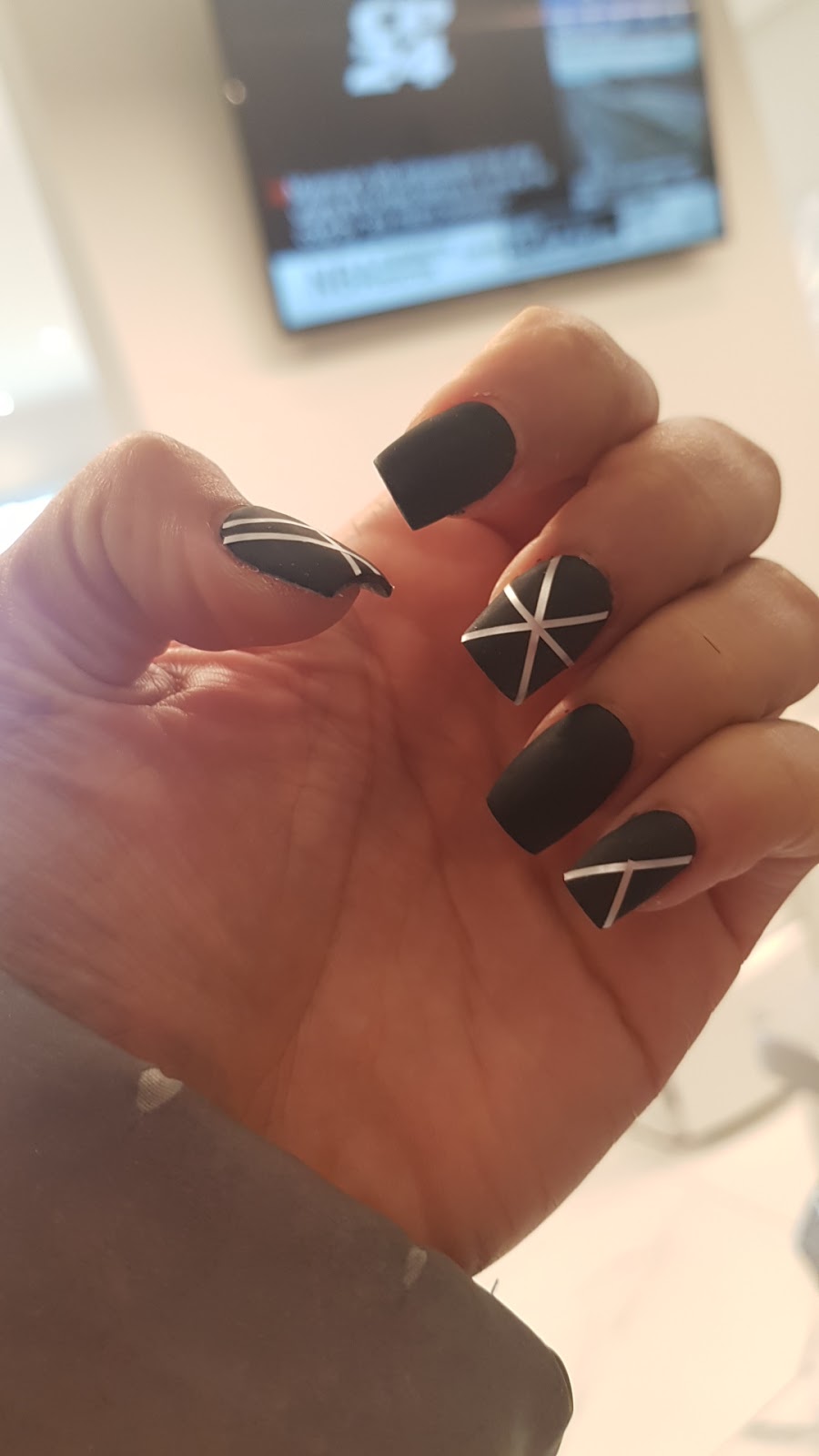 Nails of Canada | 2943 Major MacKenzie Dr W Unit 4, Maple, ON L6A 3N9, Canada | Phone: (905) 553-0208