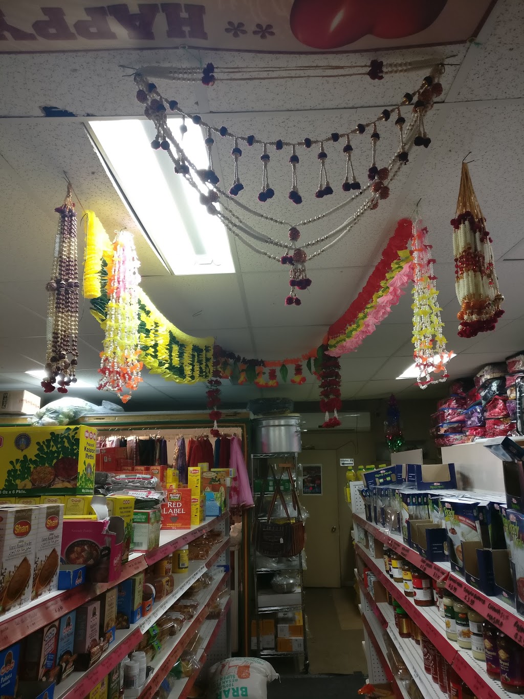 Bollywood Food Mart | 186 Avenue Eugène-Lamontagne, Québec, QC G1L 2C4, Canada | Phone: (418) 266-7299