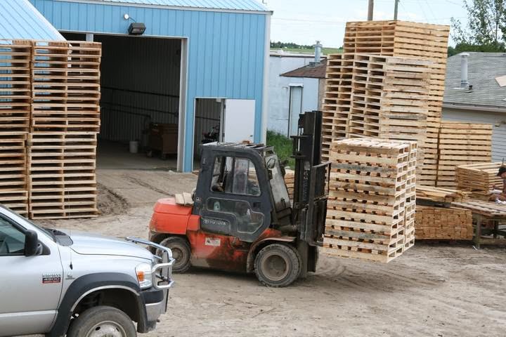 Calgary Pallet Inc | 9770 114 Ave SE, Calgary, AB T3S 0A4, Canada | Phone: (403) 236-1945