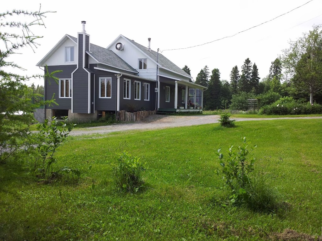 Gîte chez Gilles | 443 rang de la Grande-Ligne RR 1, Saints-Anges, QC G0S 3E0, Canada | Phone: (418) 253-6570