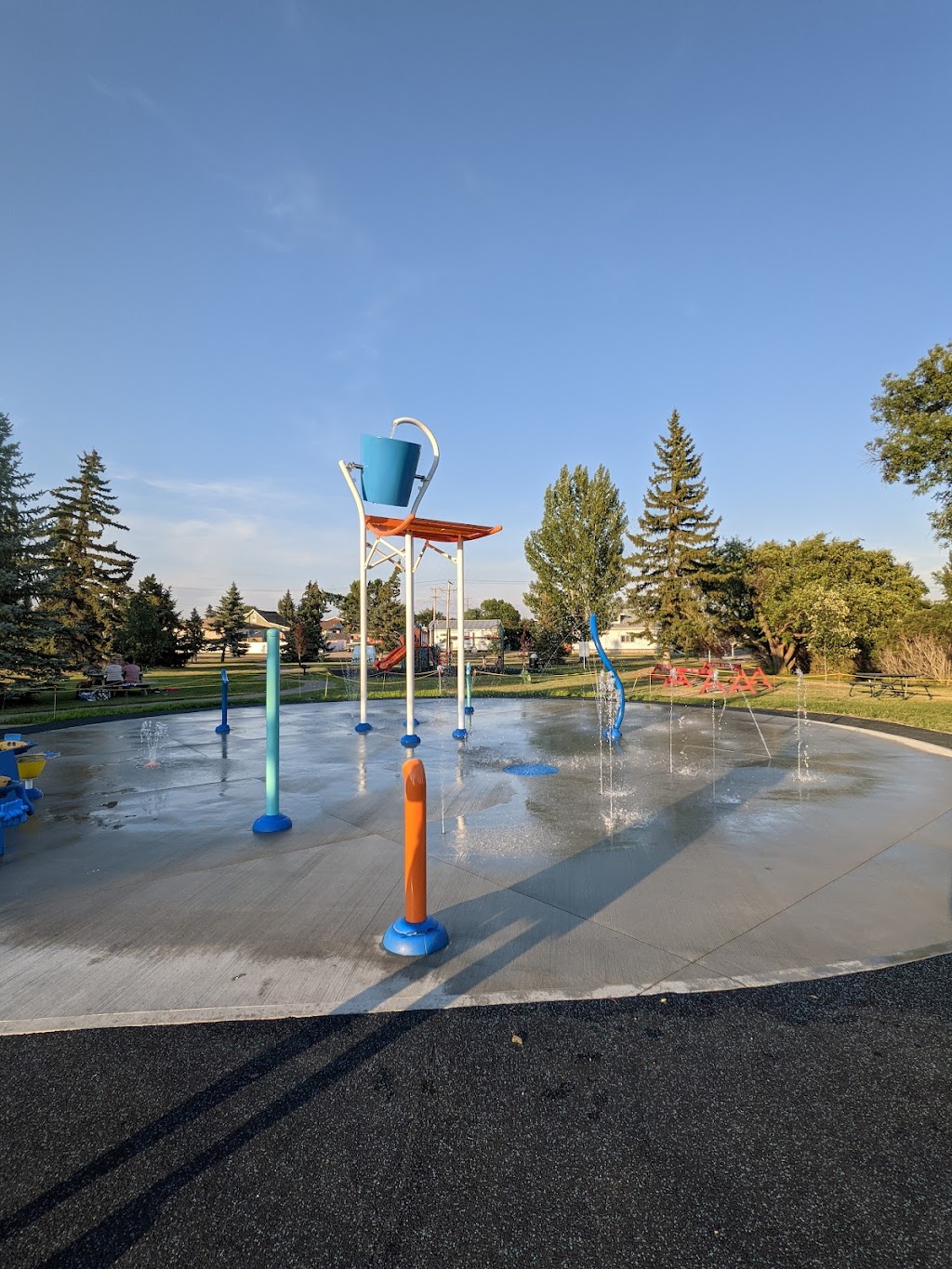 Hanna Swimming Pool and Waterslide | 501 3 St W, Hanna, AB T0J 1P0, Canada | Phone: (403) 854-3983