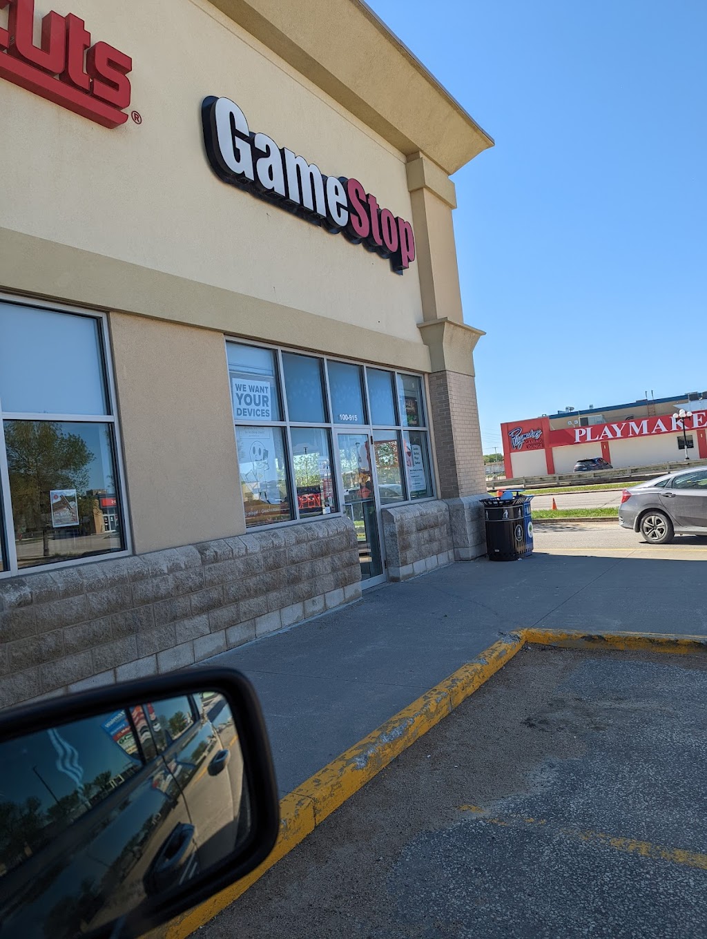 GameStop | Ellice Avenue, 915 Empress St #100, Winnipeg, MB R3G 3P8, Canada | Phone: (204) 774-4288