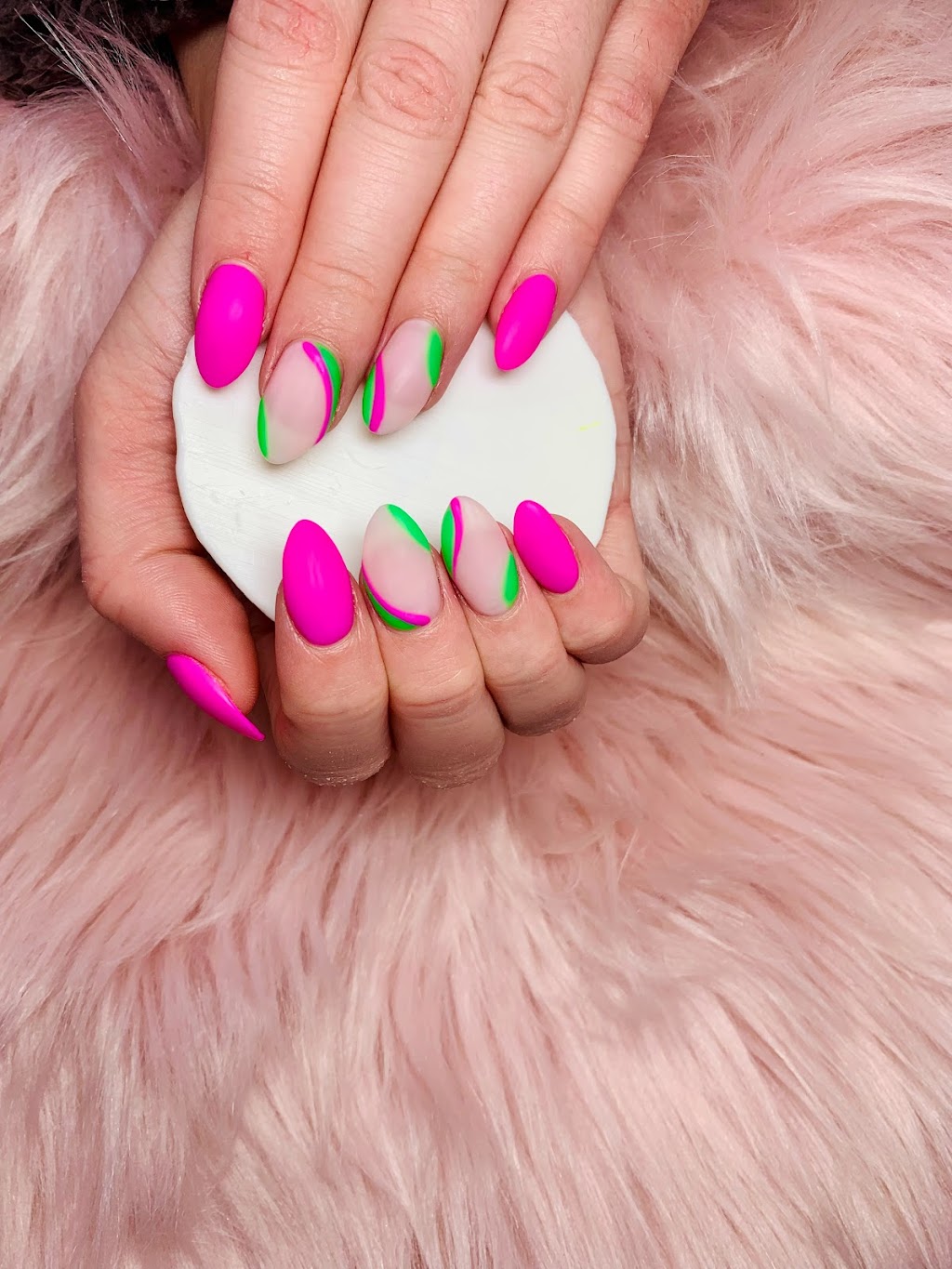 LOVE NAILS & SPA MISSISSAUGA | 510 Driftcurrent Dr, Mississauga, ON L4Z 4B4, Canada | Phone: (905) 268-0354