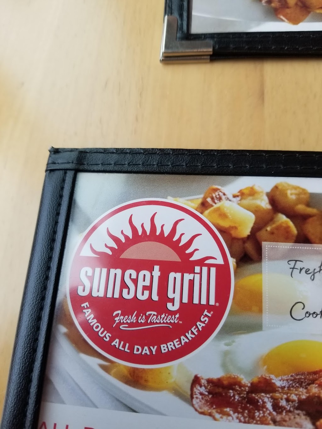 Sunset Grill | 60 Weston Rd, Toronto, ON M6N 0A7, Canada | Phone: (416) 766-6667