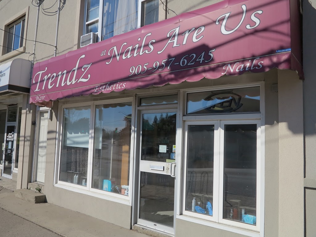 Nails Are Us | 110 Brock St, Smithville, ON L0R 2A0, Canada | Phone: (905) 957-6245