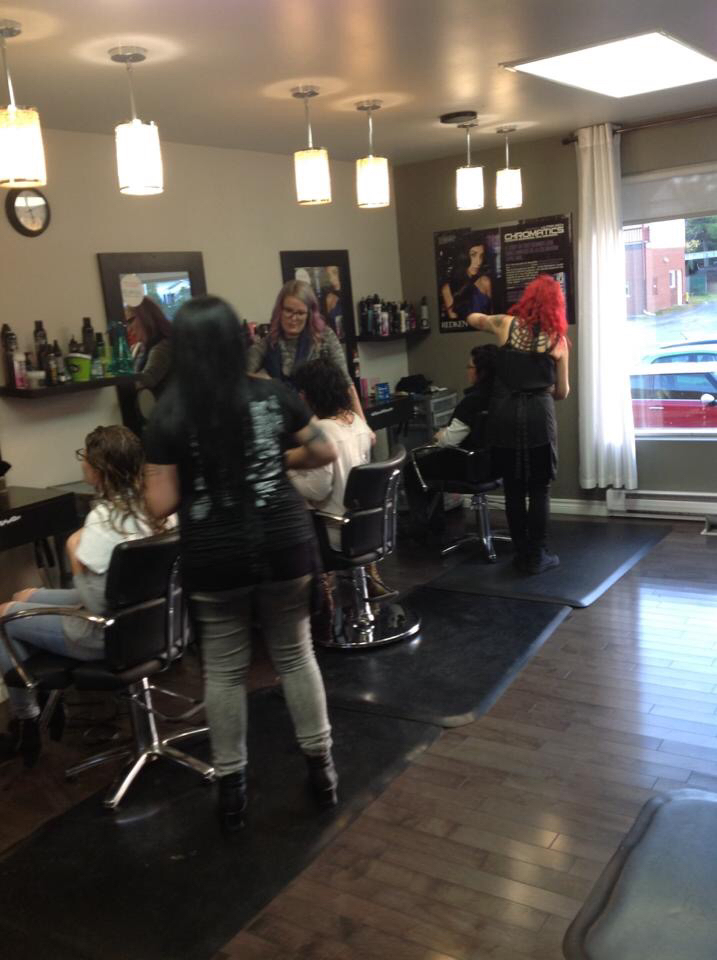 Kristal Coiffure | 2545 Boulevard Thibeau, Trois-Rivières, QC G8T 1G1, Canada | Phone: (819) 909-4946