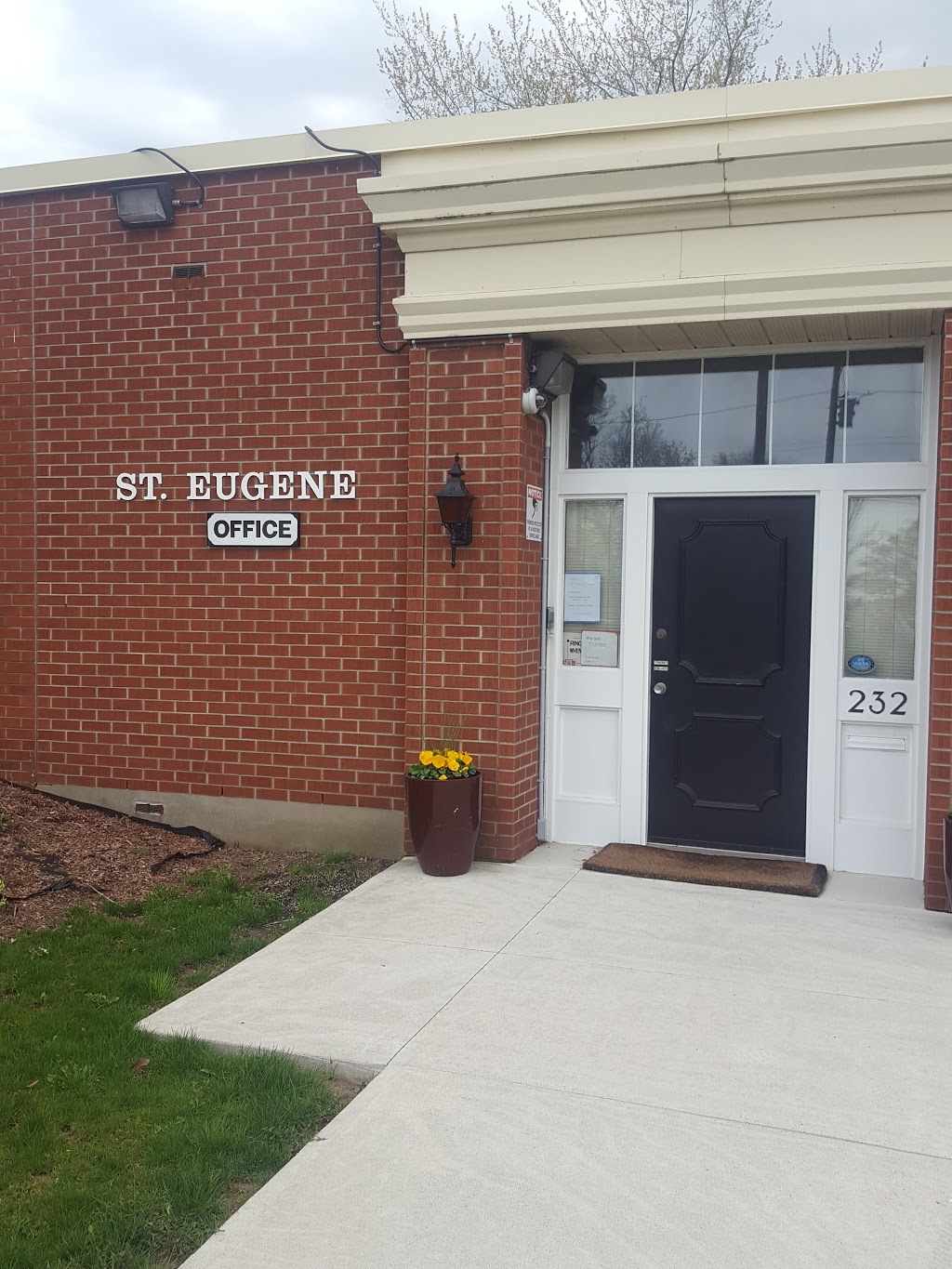 St. Eugene Church | 232 Queenston Rd, Hamilton, ON L8K 1G6, Canada | Phone: (905) 549-2694