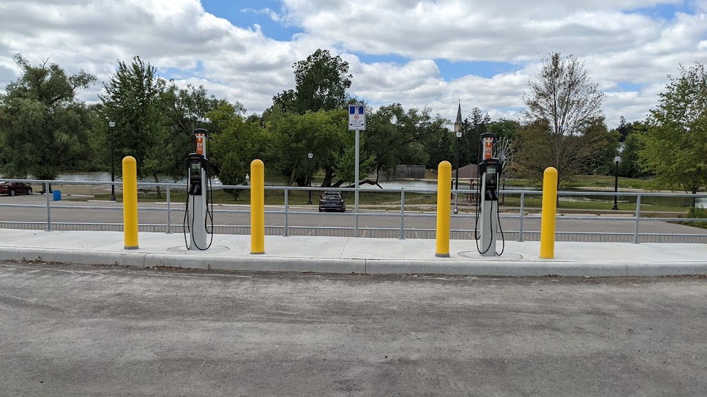 ChargePoint Charging Station | 148 Peel St, New Hamburg, ON N3A 1E7, Canada | Phone: (888) 758-4389