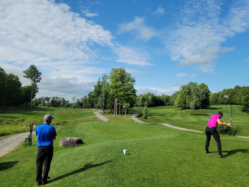 Club De Golf Le Grand Duc | 99 Rue le Grand Duc, Sainte-Sophie, QC J5J 1G7, Canada | Phone: (450) 569-1818