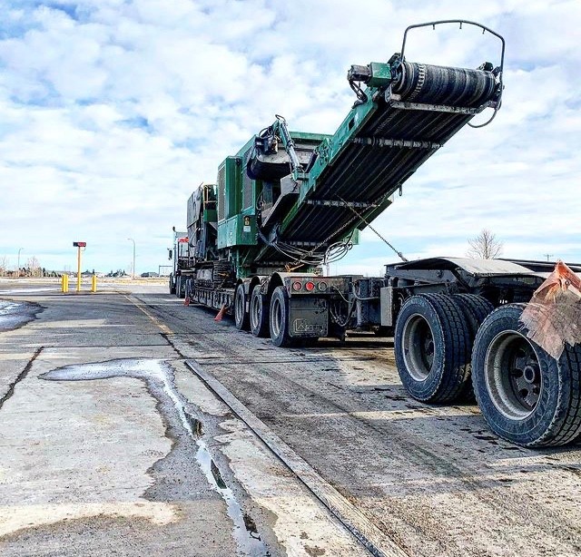 LC Heavy Haul & Oilfield Services | 5550 36 St SE #17, Calgary, AB T2C 1P1, Canada | Phone: (403) 279-0243