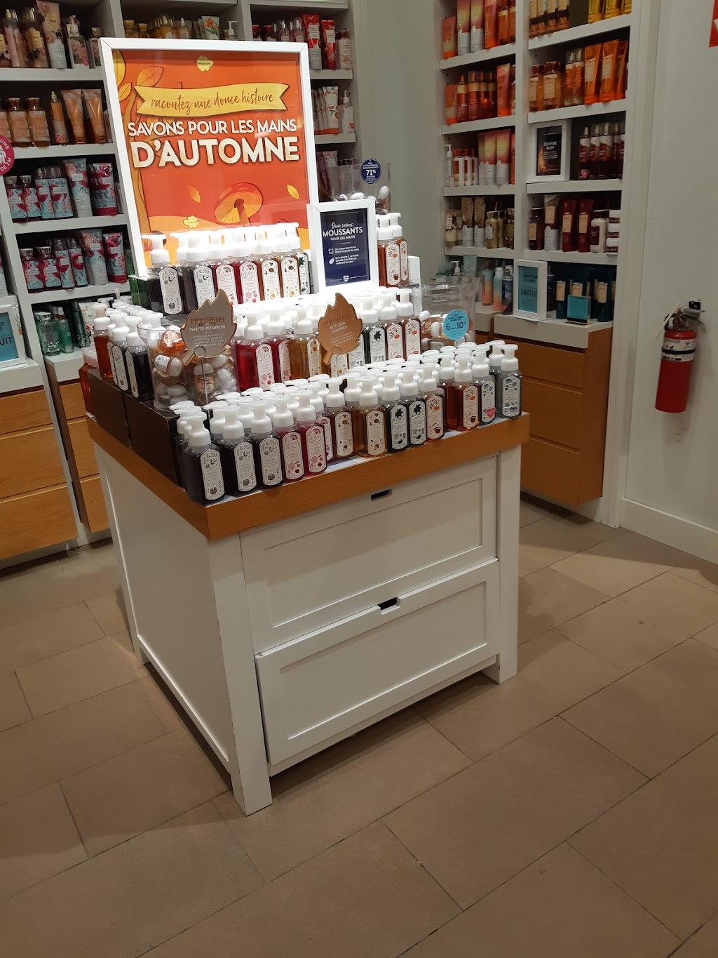 Bath & Body Works | 401 Boul Labelle, Rosemère, QC J7A 3T2, Canada | Phone: (450) 437-5308