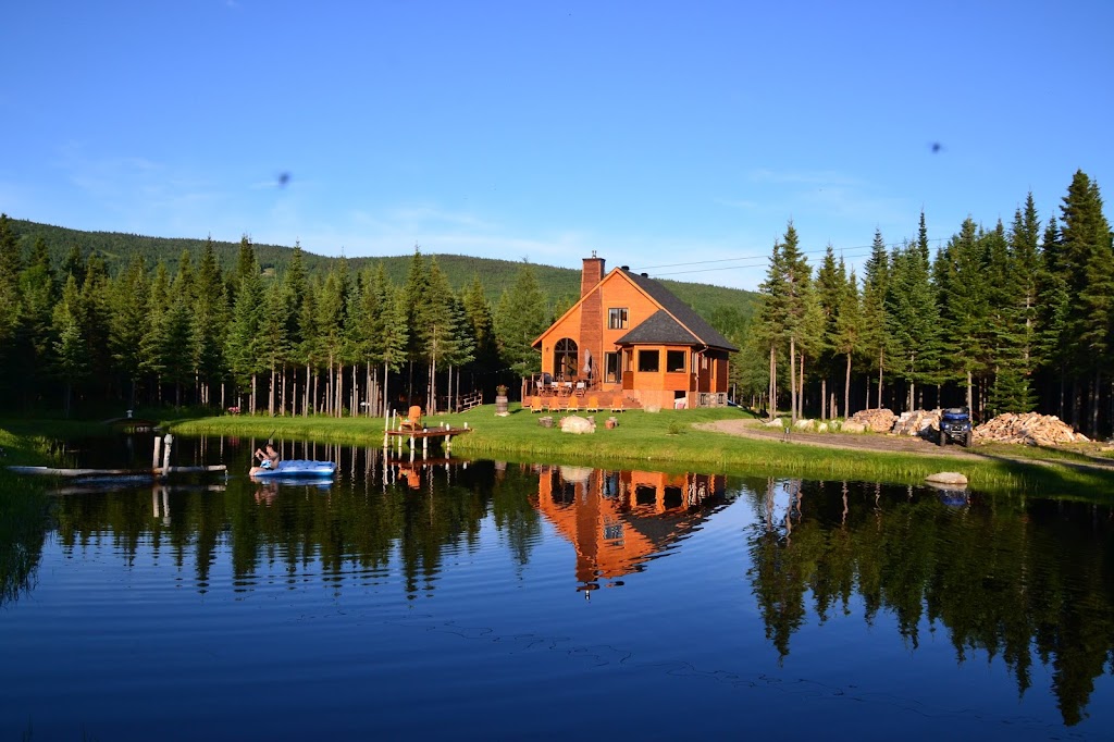 Maison La Renardière | 7 Chemin Grand Fonds N, La Malbaie, QC G5A 1Z8, Canada | Phone: (418) 633-0471