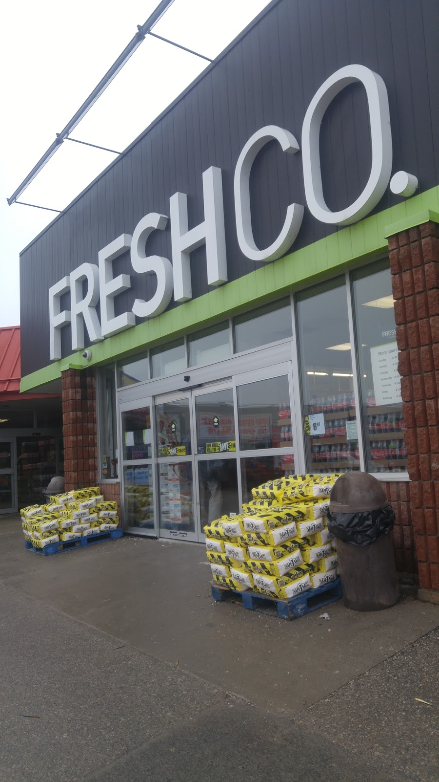 FreshCo | 753 St Andrew St W, Fergus, ON N1M 3H2, Canada | Phone: (519) 843-1875