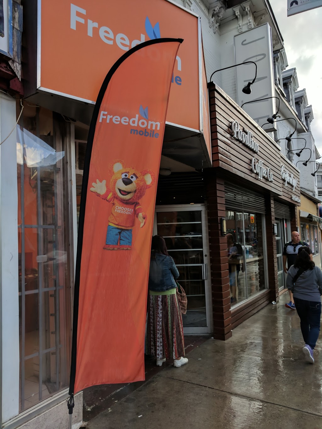 Freedom Mobile | 509 Church St, Toronto, ON M4Y 2C9, Canada | Phone: (416) 921-8808