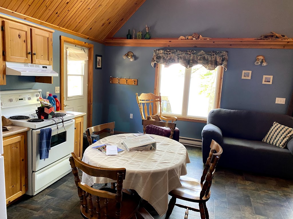 Boulder Cove Cottages | 119 Boulder Cove Rd E, Shelburne, NS B0T 1W0, Canada | Phone: (902) 875-1542