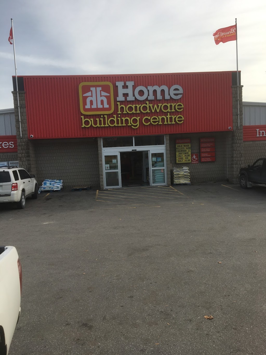 Wiarton Home Hardware Building Centre | 010189, ON-6, Wiarton, ON N0H 2T0, Canada | Phone: (519) 534-2232