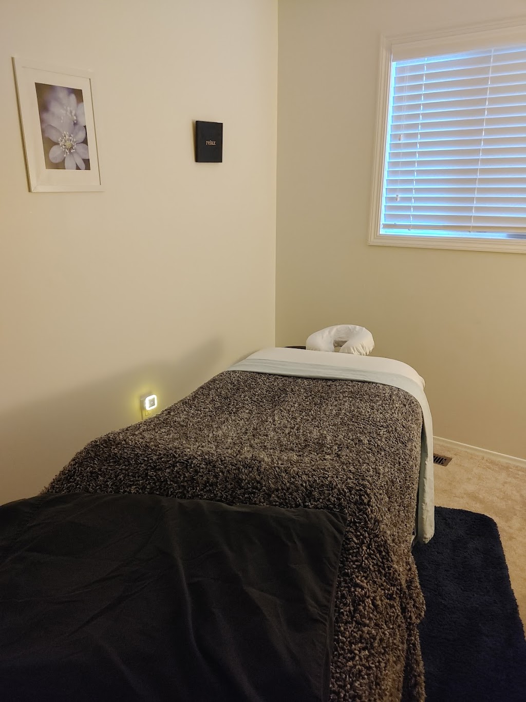 Registered Massage Therapy by Stephanie | 4212 40 Ave NW, Edmonton, AB T6L 5T4, Canada | Phone: (780) 938-6288