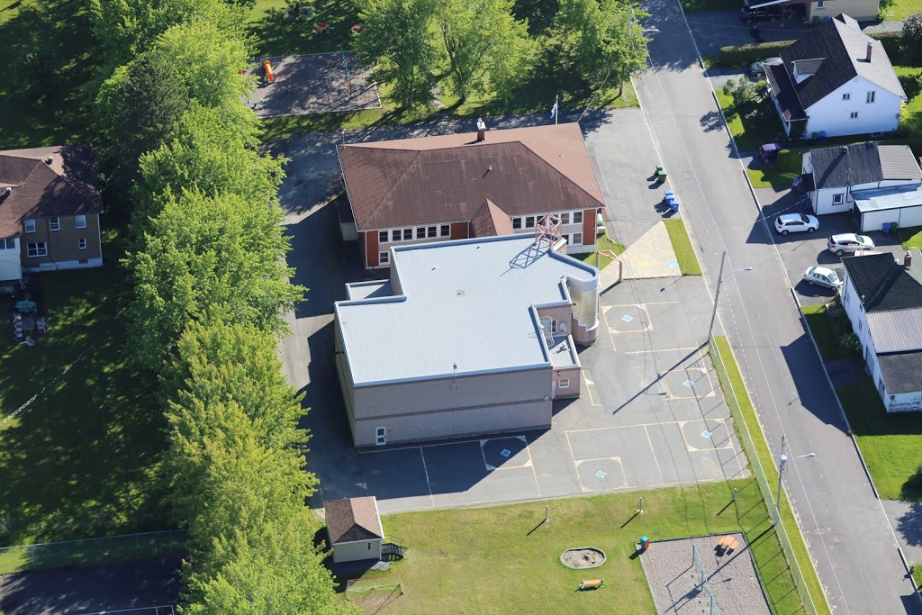École Dominique Savio | 150 Avenue Centrale N, Stratford, QC G0Y 1P0, Canada