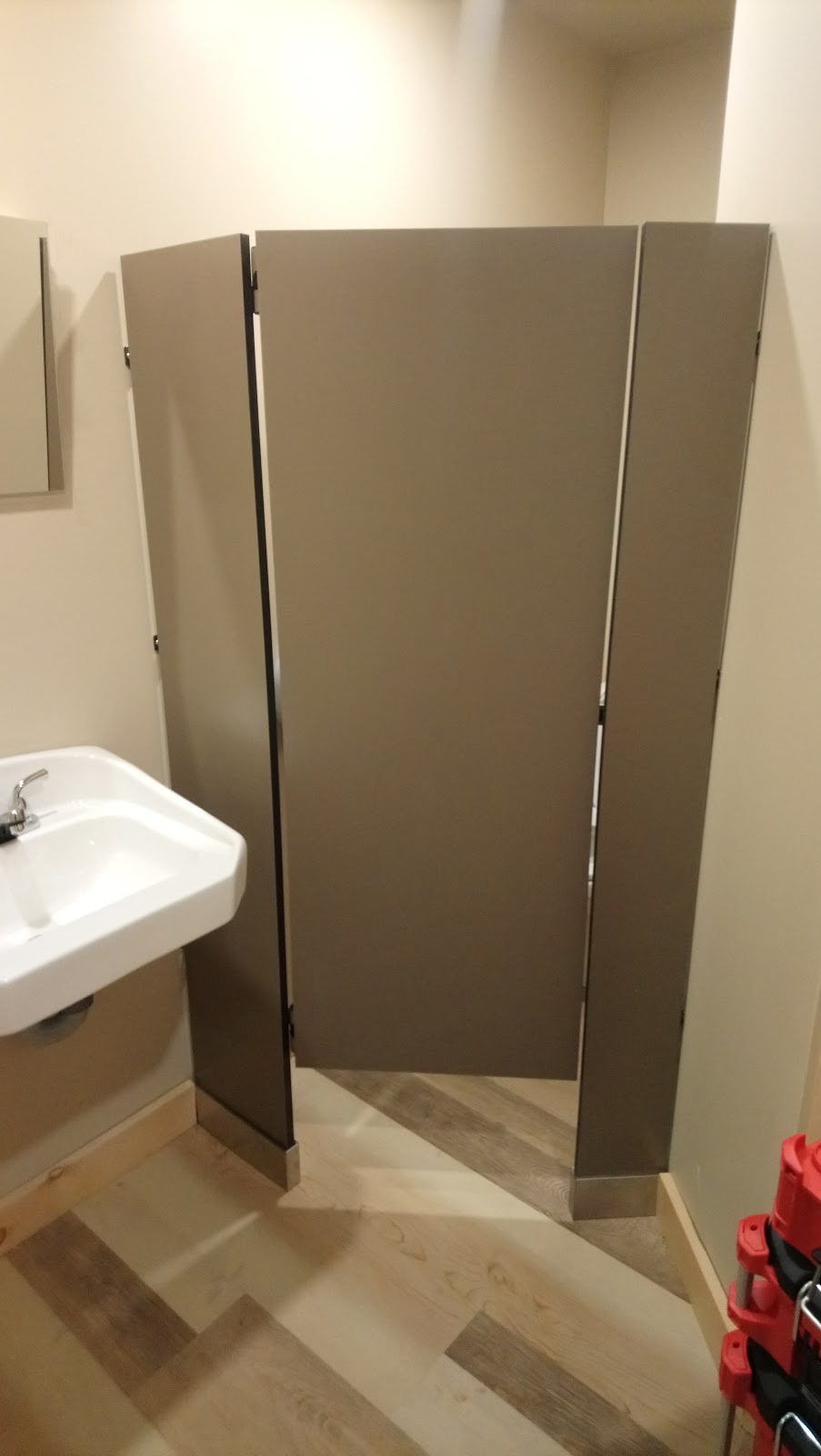 SP STALLS - Toilet Partition Supplier | 551 Commercial St Suite #63, Milton, ON L9T 4R9, Canada | Phone: (519) 264-1494