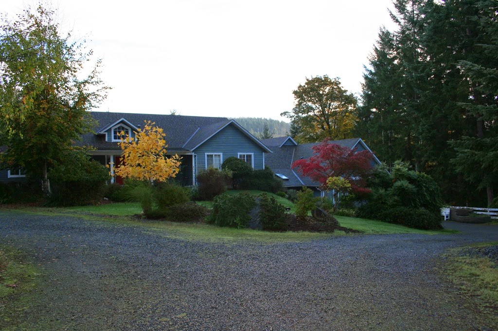 Deertrail Cottage | 1711 Escarpment Way, Duncan, BC V9L 5W7, Canada | Phone: (250) 746-9641