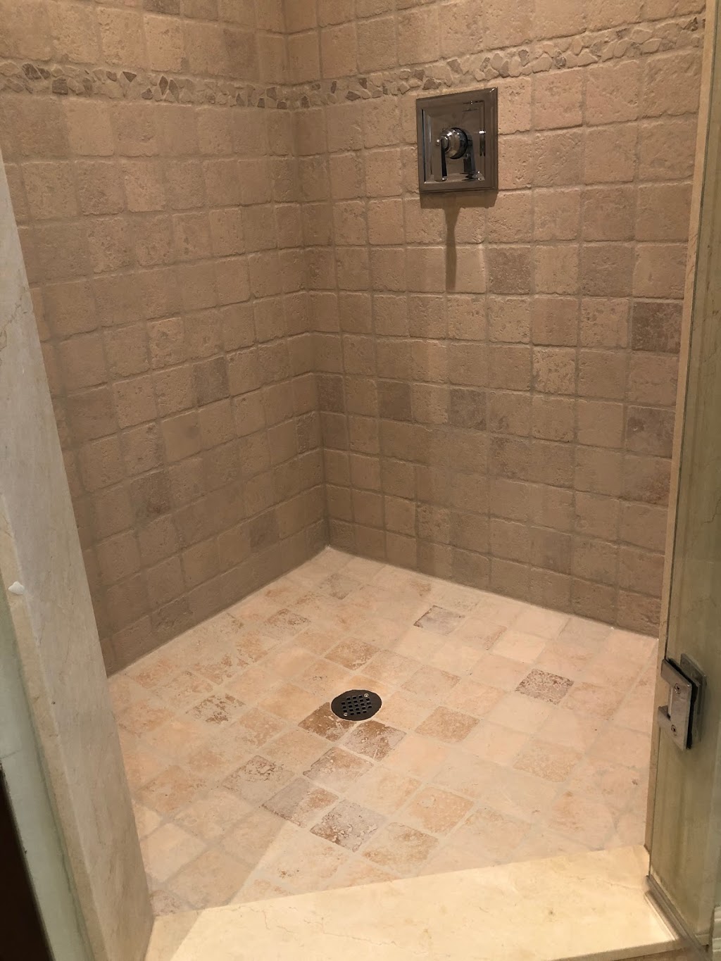 Tile Grout Restoration | 288 Mill Rd F21, Etobicoke, ON M9C 4X7, Canada | Phone: (416) 732-8060