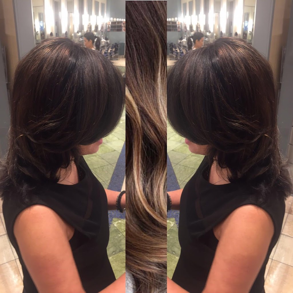 Michael Lawrence @ Applewood Village Hairstylists | 1077 N Service Rd #18, Mississauga, ON L4Y 1A6, Canada | Phone: (647) 331-9021