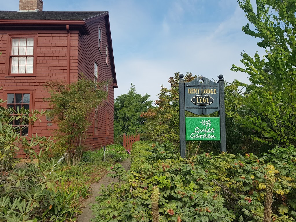 Quiet garden | 654 Main St, Wolfville, NS B4P 1T9, Canada | Phone: (416) 767-7491