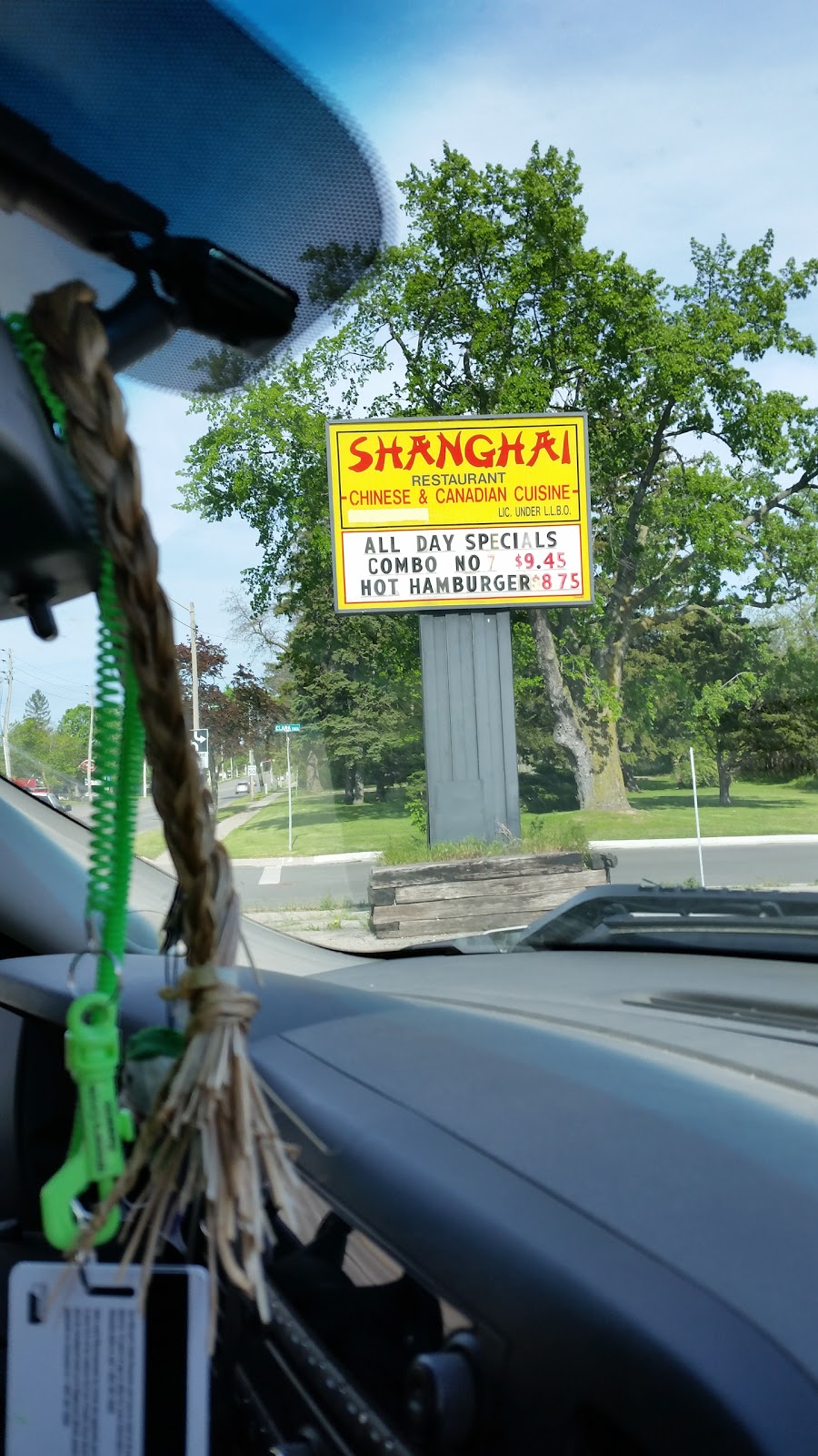 Shanghai Restaurant | 907 Colborne St E, Brantford, ON N3S 7E1, Canada | Phone: (519) 753-1767