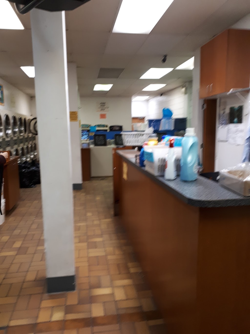 Marpole Laundromat | 8662 Granville St, Vancouver, BC V6P 5A1, Canada | Phone: (604) 263-8778