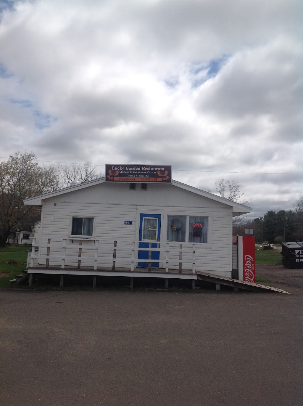 Lucky Garden Chinese Restaurant | 552 Pleasant Dr, Minto, NB E4B 2T7, Canada | Phone: (506) 327-3336