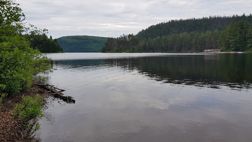 Domaine du Lac Jackson | 4000 Chemin St François, Saint-Mathieu-du-Parc, QC G0X 1N0, Canada | Phone: (819) 532-2580