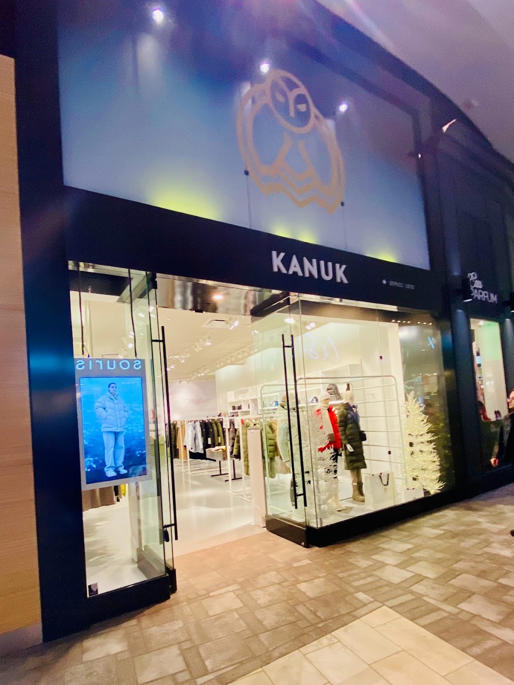 KANUK Carrefour Laval | 3035 Boul. le Carrefour, local R022A, Laval, QC H7T 1C8, Canada | Phone: (514) 284-6282