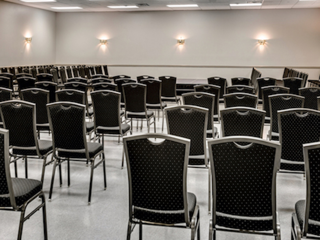 Heritage Inn Hotel & Convention Centre | 102 Cardinal Crescent, Saskatoon, SK S7L 6H6, Canada | Phone: (306) 665-8121