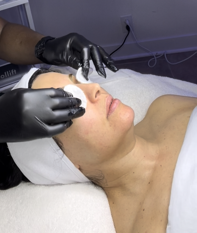 Dermaesthétique & Massothérapie | 641 Blvd. Samson, Laval, QC H7X 1J9, Canada | Phone: (438) 825-1973