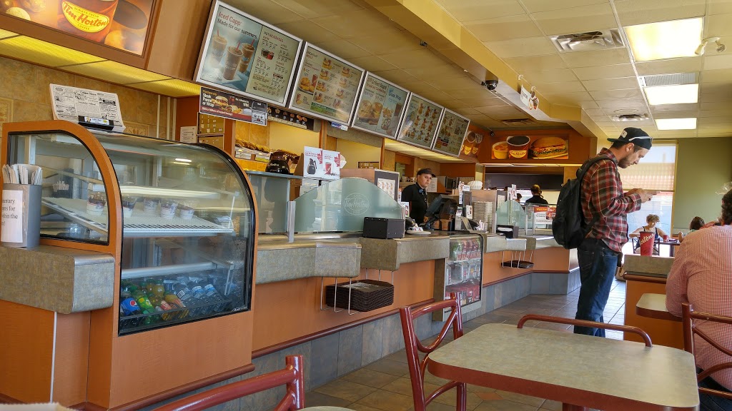 Tim Hortons | 670 Fairway Rd S, Kitchener, ON N2C 1X3, Canada | Phone: (519) 894-0811