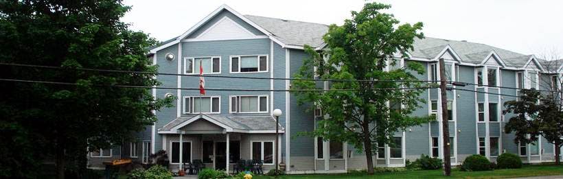 Blackburn Lodge Seniors Residence | 2412 Cléroux Crescent, Gloucester, ON K1W 1A3, Canada | Phone: (613) 837-7467