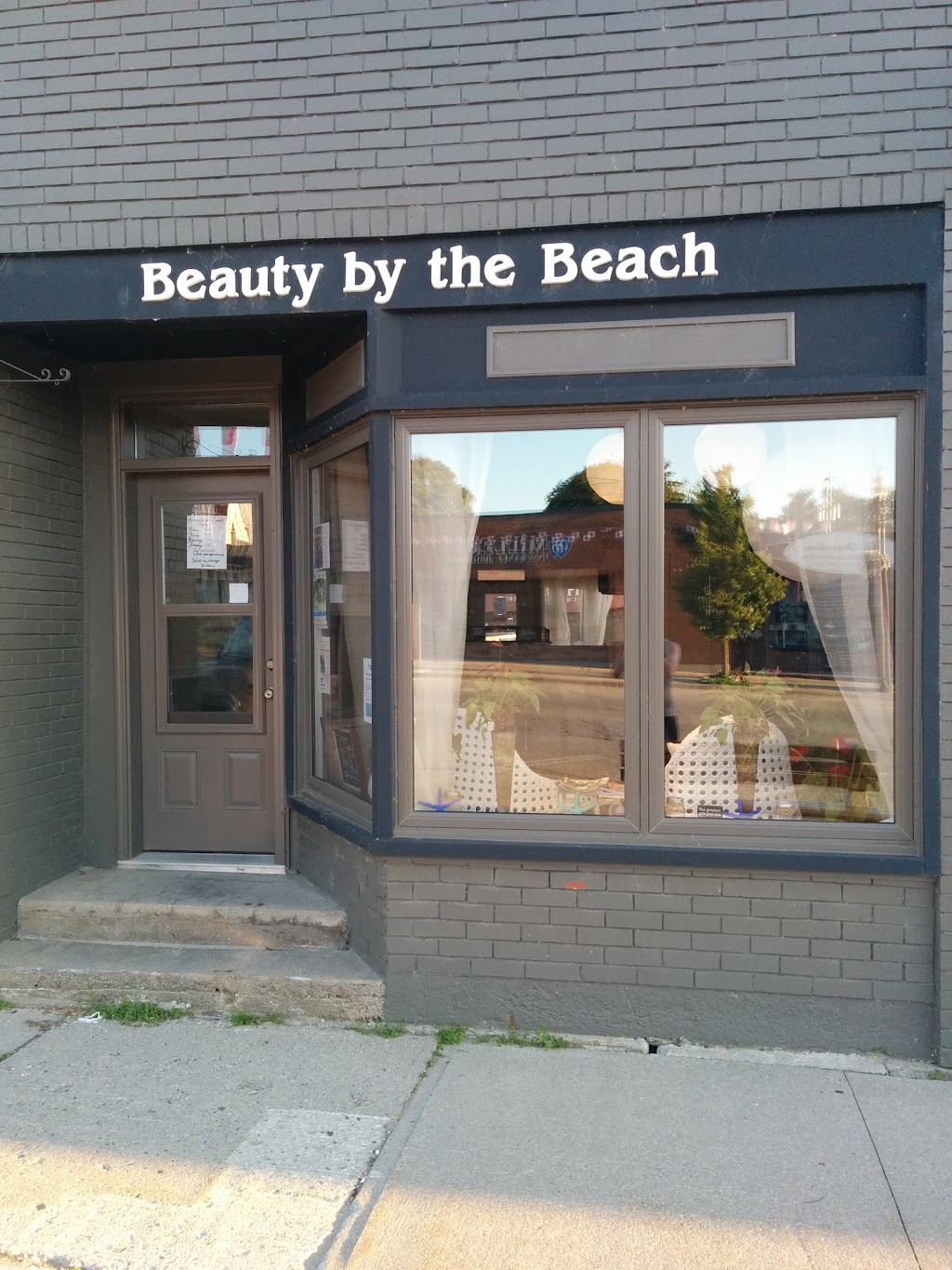 Beauty by the Beach | 159 High St, Southampton, ON N0H 2L0, Canada | Phone: (705) 229-4500