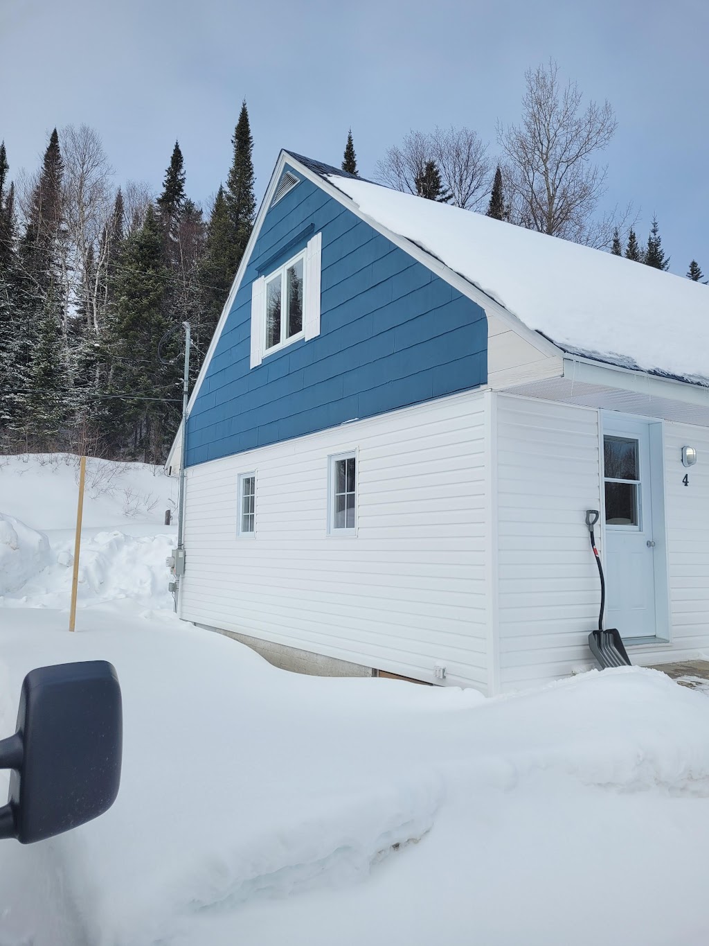 Chalet | 4 Rue de la Forêt, La Tuque, QC G0X 3P0, Canada | Phone: (819) 680-4038