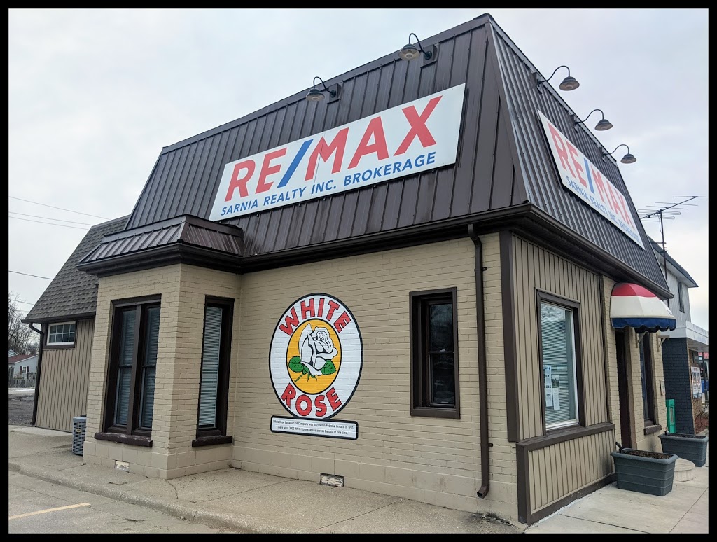 Meighen Britney - REMAX Realty | 4112 Petrolia Line, Petrolia, ON N0N 1R0, Canada | Phone: (226) 964-1464