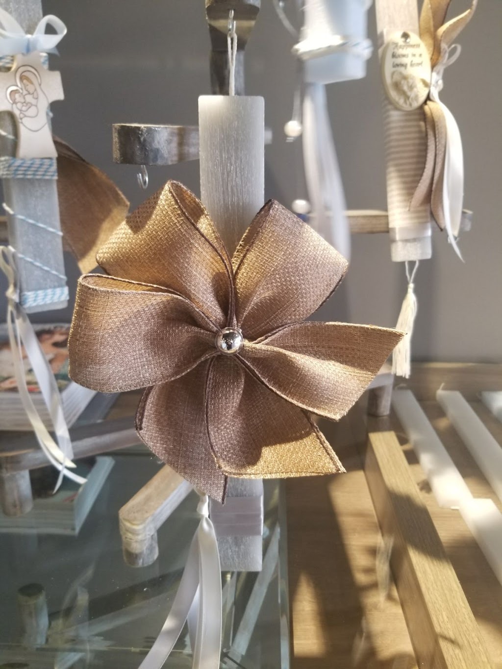 Lelili Fleurs | 709 Boulevard Curé-Labelle, Laval, QC H7V 2T8, Canada | Phone: (450) 687-7778