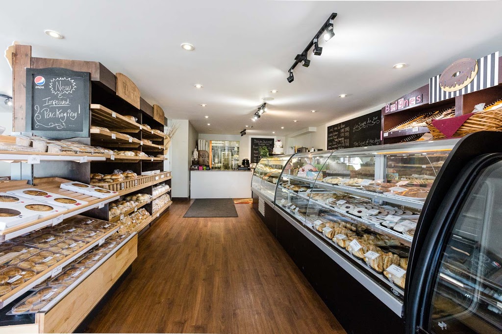 Village Bakery Embrun | 880 Notre Dame St, Embrun, ON K0A 1W0, Canada | Phone: (613) 370-8800