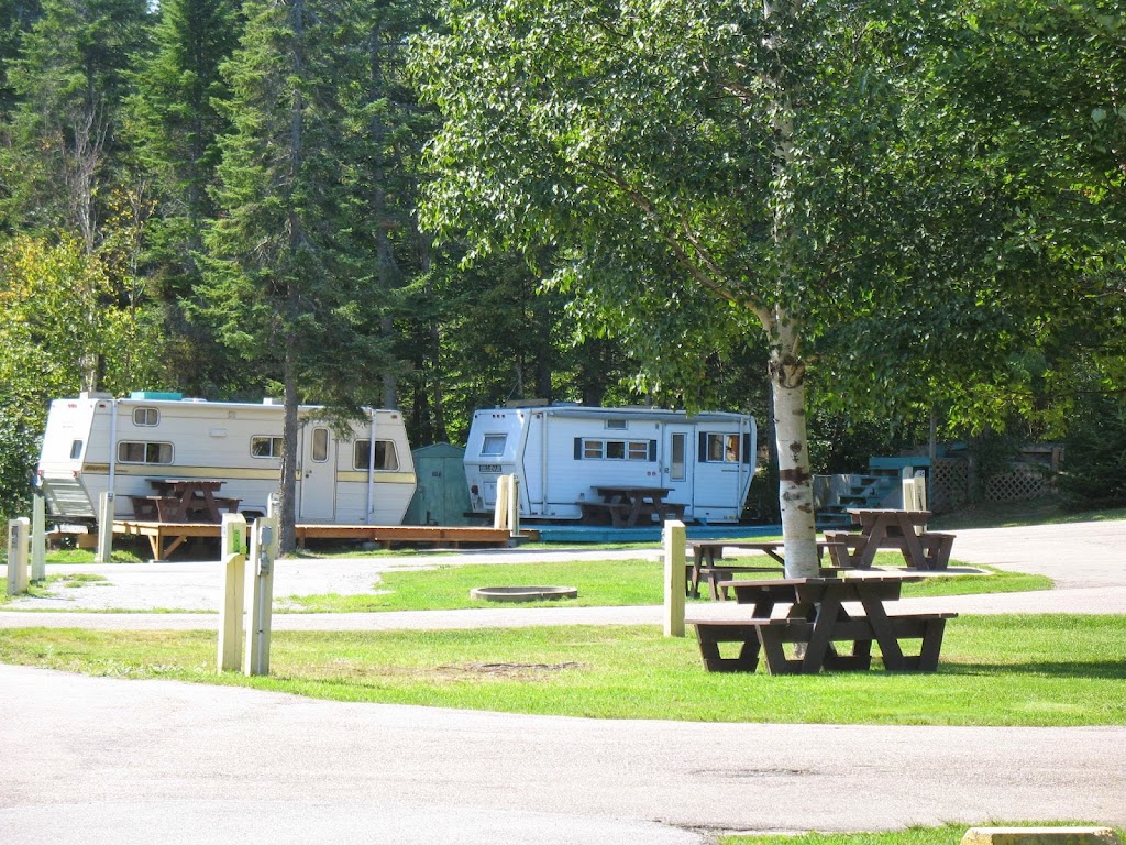 Camping Le Tipi / Tipi Campground | 35 Rue de la Réserve B, Les Escoumins, QC G0T 1K0, Canada | Phone: (418) 233-2266