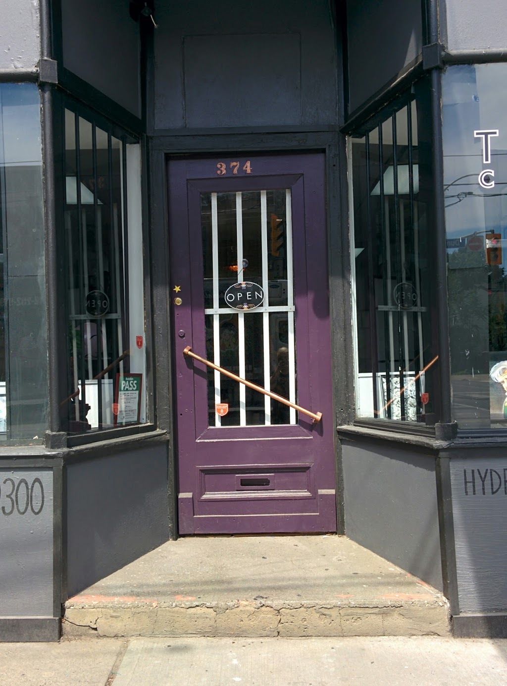 Hydra Tattoo Collective | 374 Dundas St E, Toronto, ON M5A 2A3, Canada | Phone: (647) 347-9300